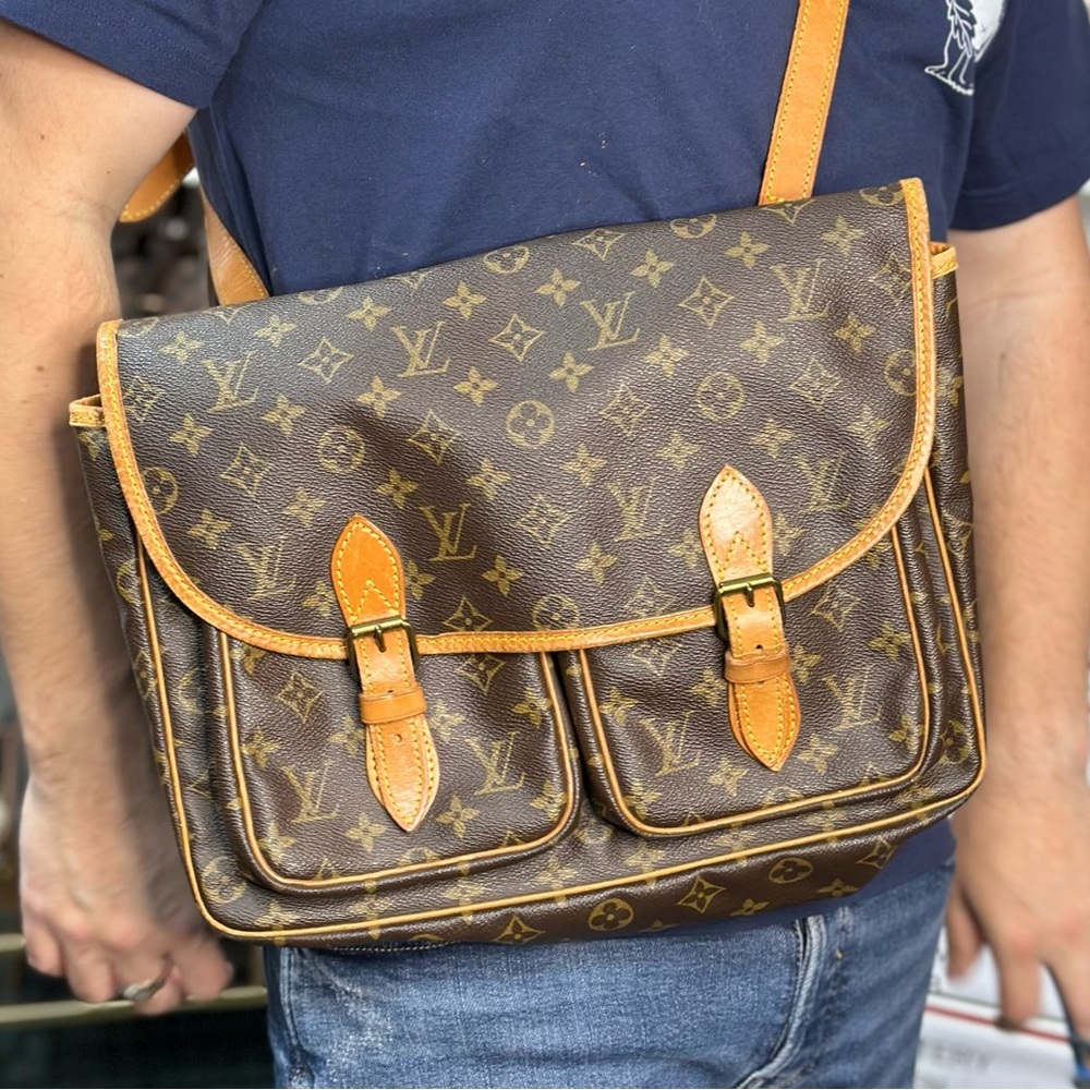 LV Monogram Rare Messenger Bag
